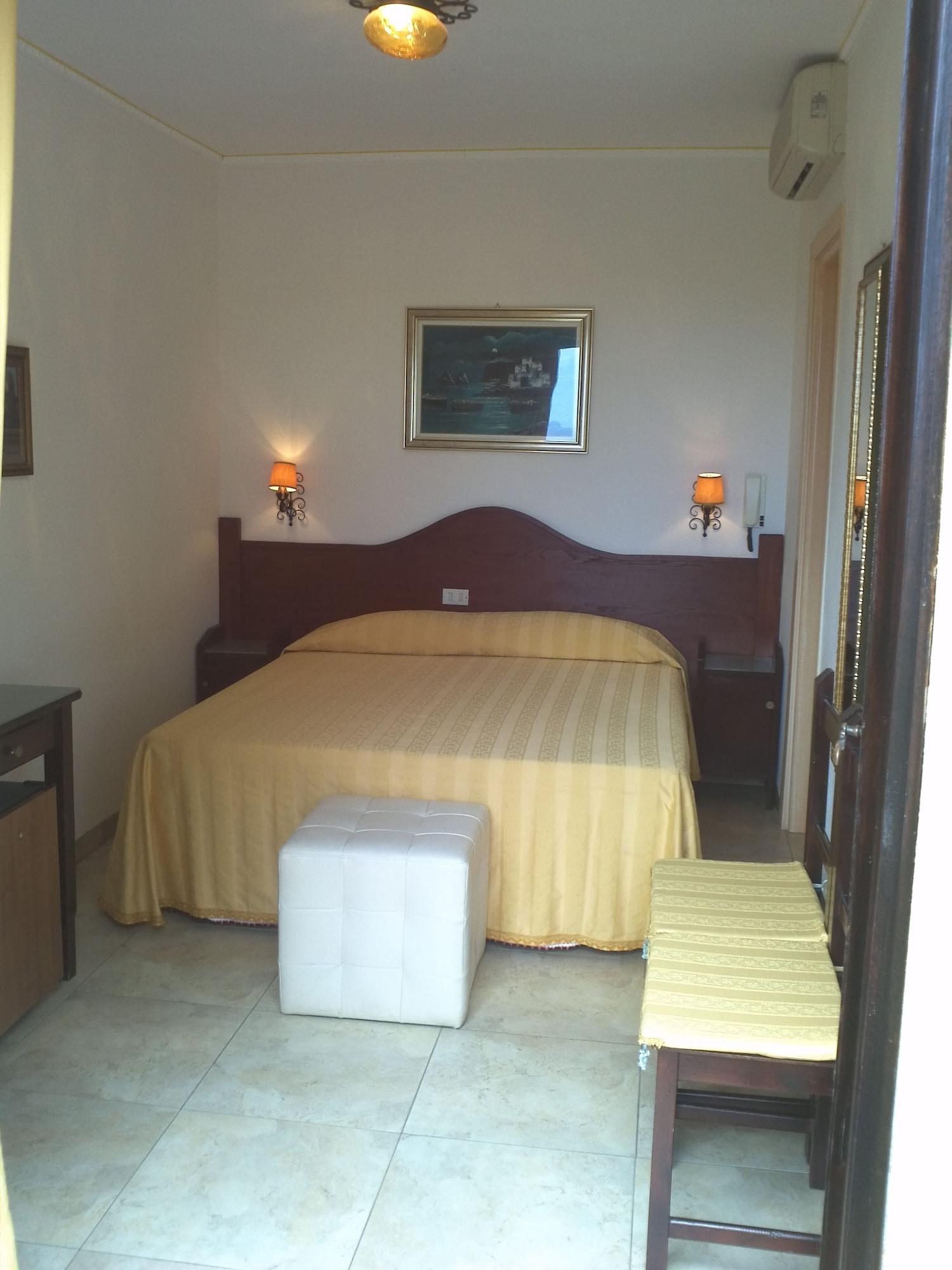 Hotel Abbaruja Olbia Kültér fotó