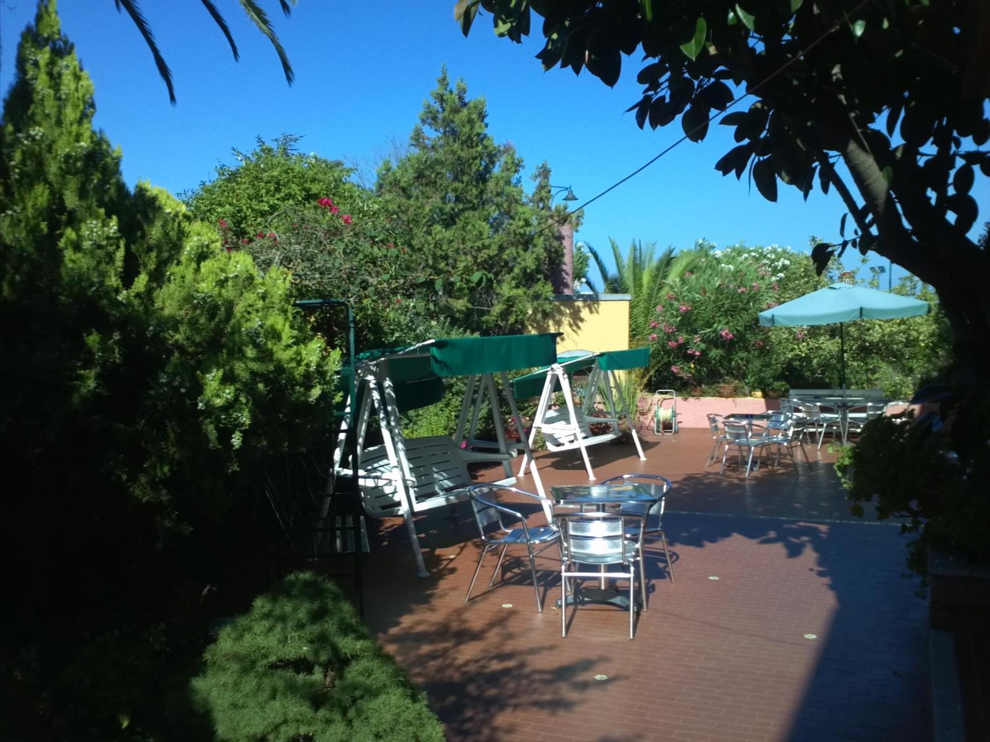 Hotel Abbaruja Olbia Kültér fotó