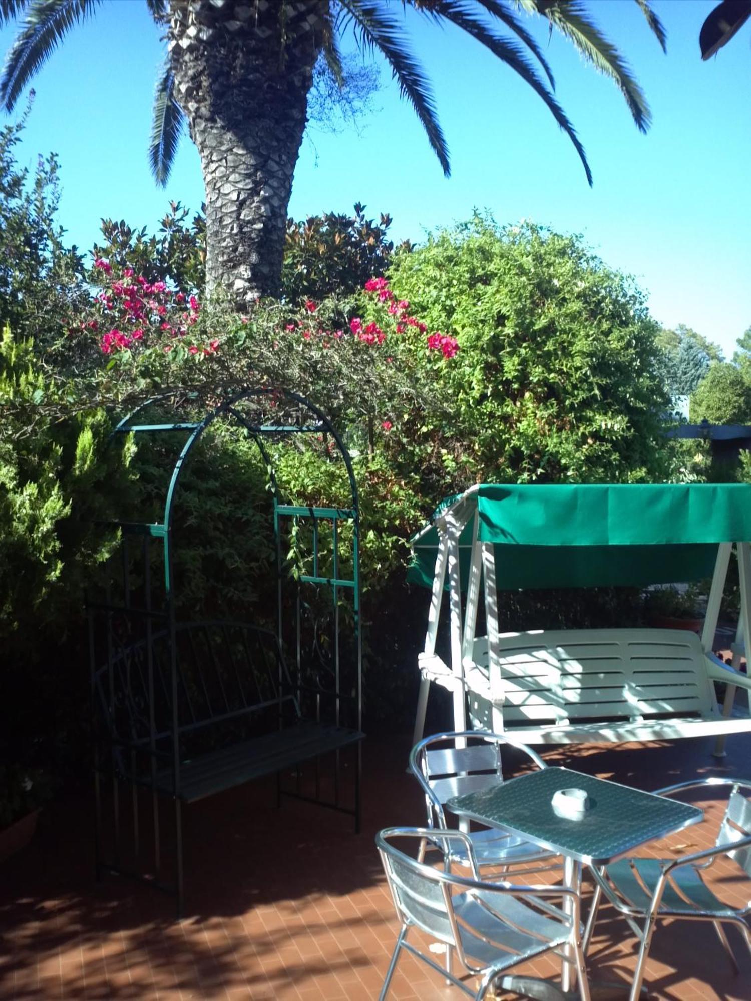 Hotel Abbaruja Olbia Kültér fotó
