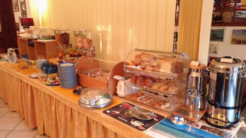 Hotel Abbaruja Olbia Kültér fotó