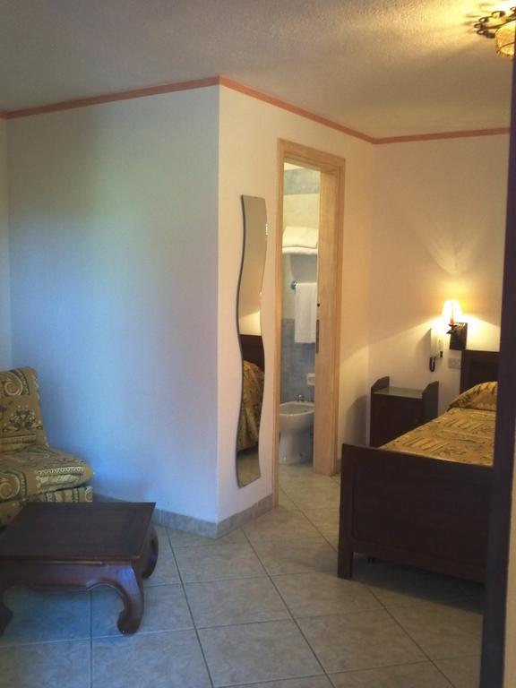 Hotel Abbaruja Olbia Kültér fotó