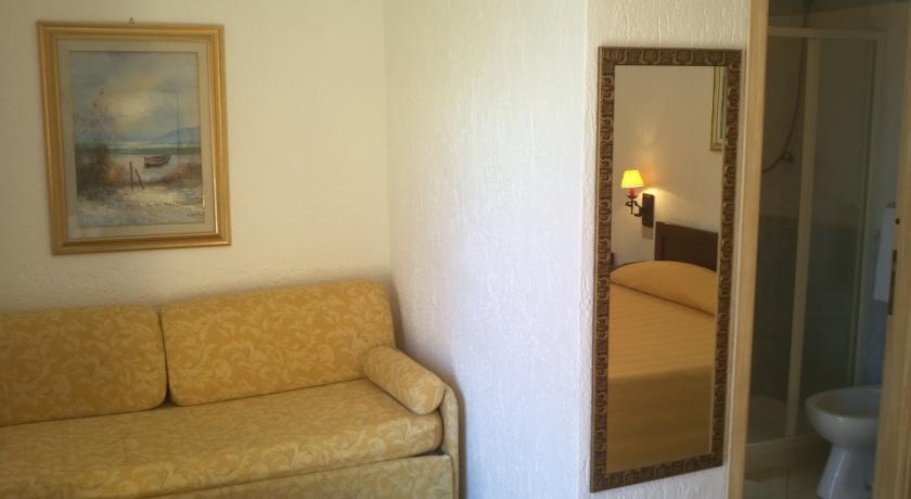 Hotel Abbaruja Olbia Kültér fotó